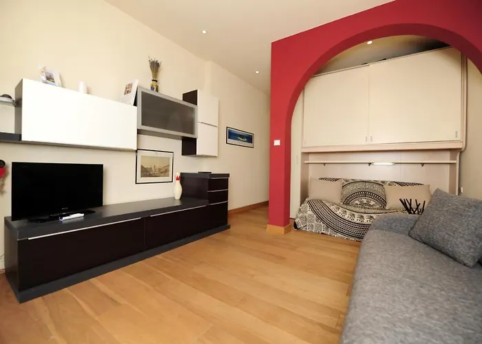Mini Miro Five Stars House * ניס