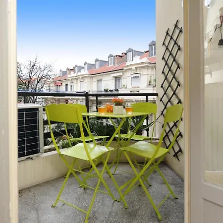 아파트 Mini Miro Five Stars House