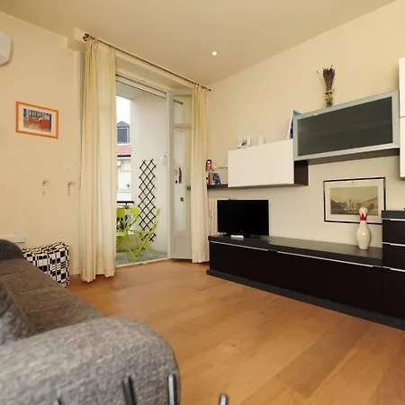 아파트 Mini Miro Five Stars House 니스
